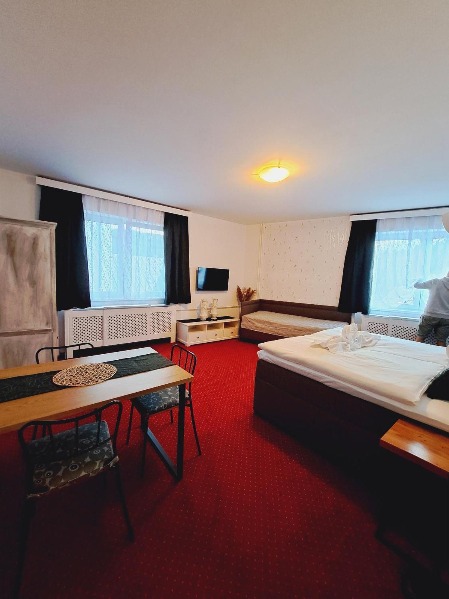 Hotel Grand Tanvald Exterior foto